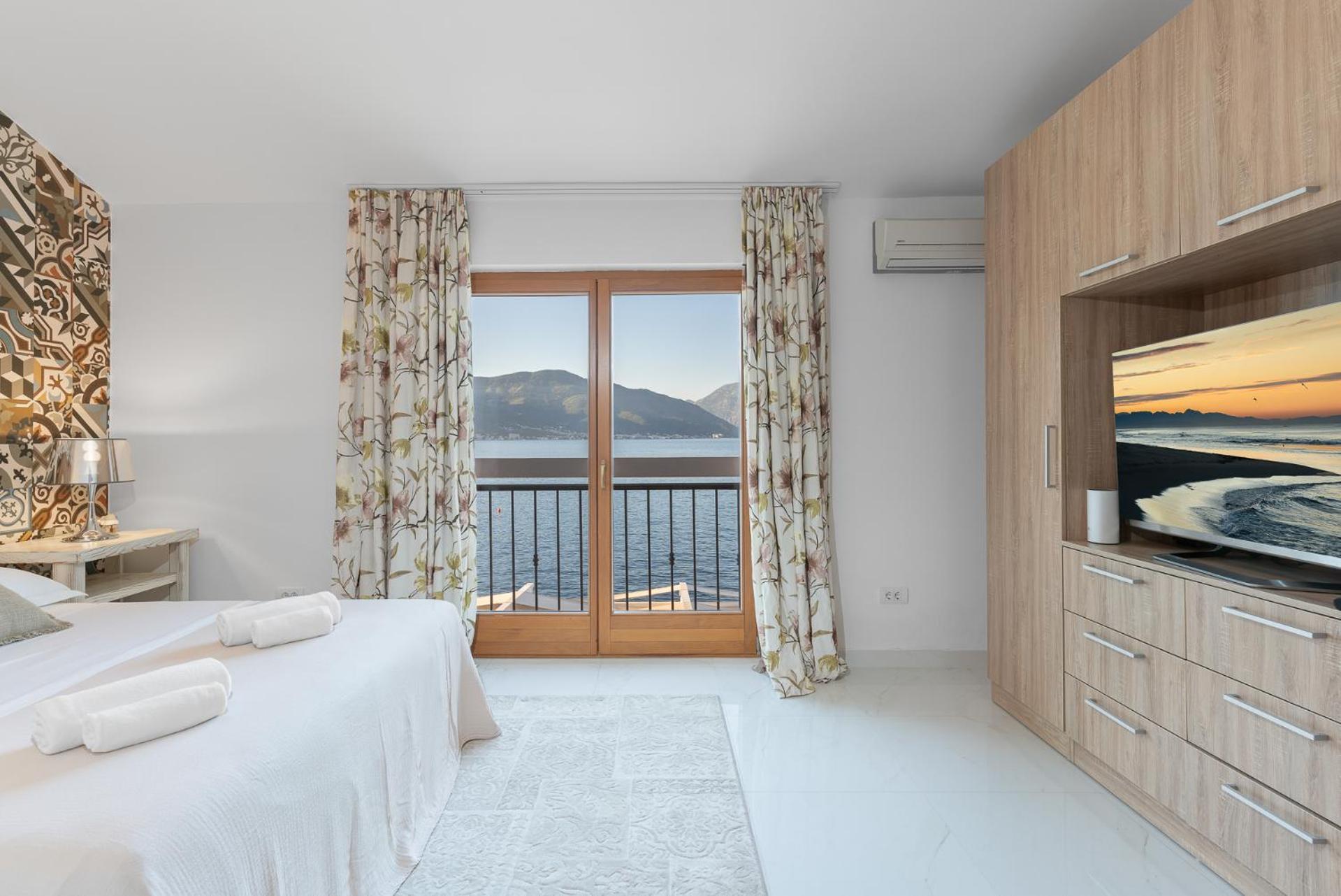 Villas Plitka ติวัต ภายนอก รูปภาพ