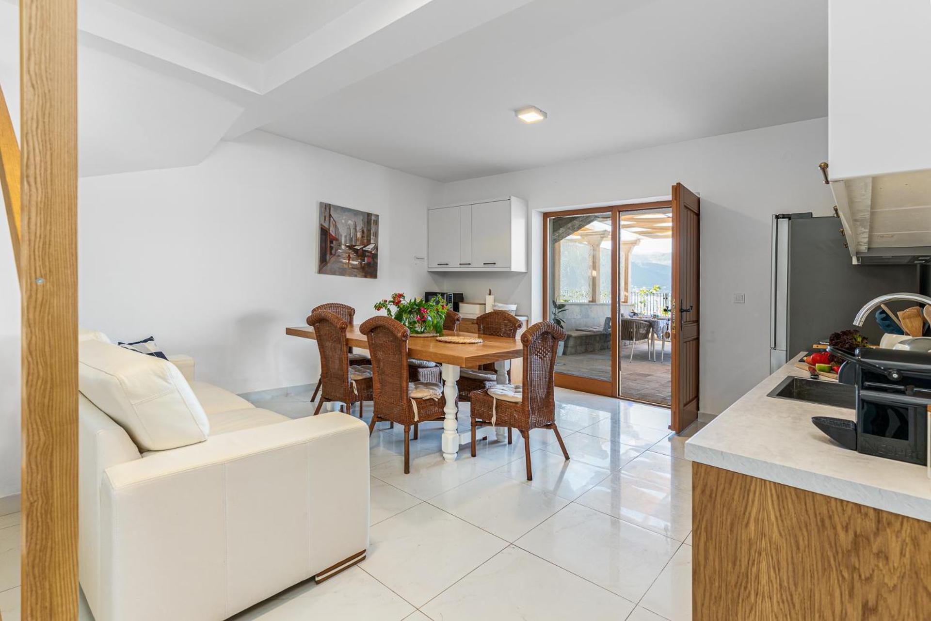 Villas Plitka ติวัต ภายนอก รูปภาพ