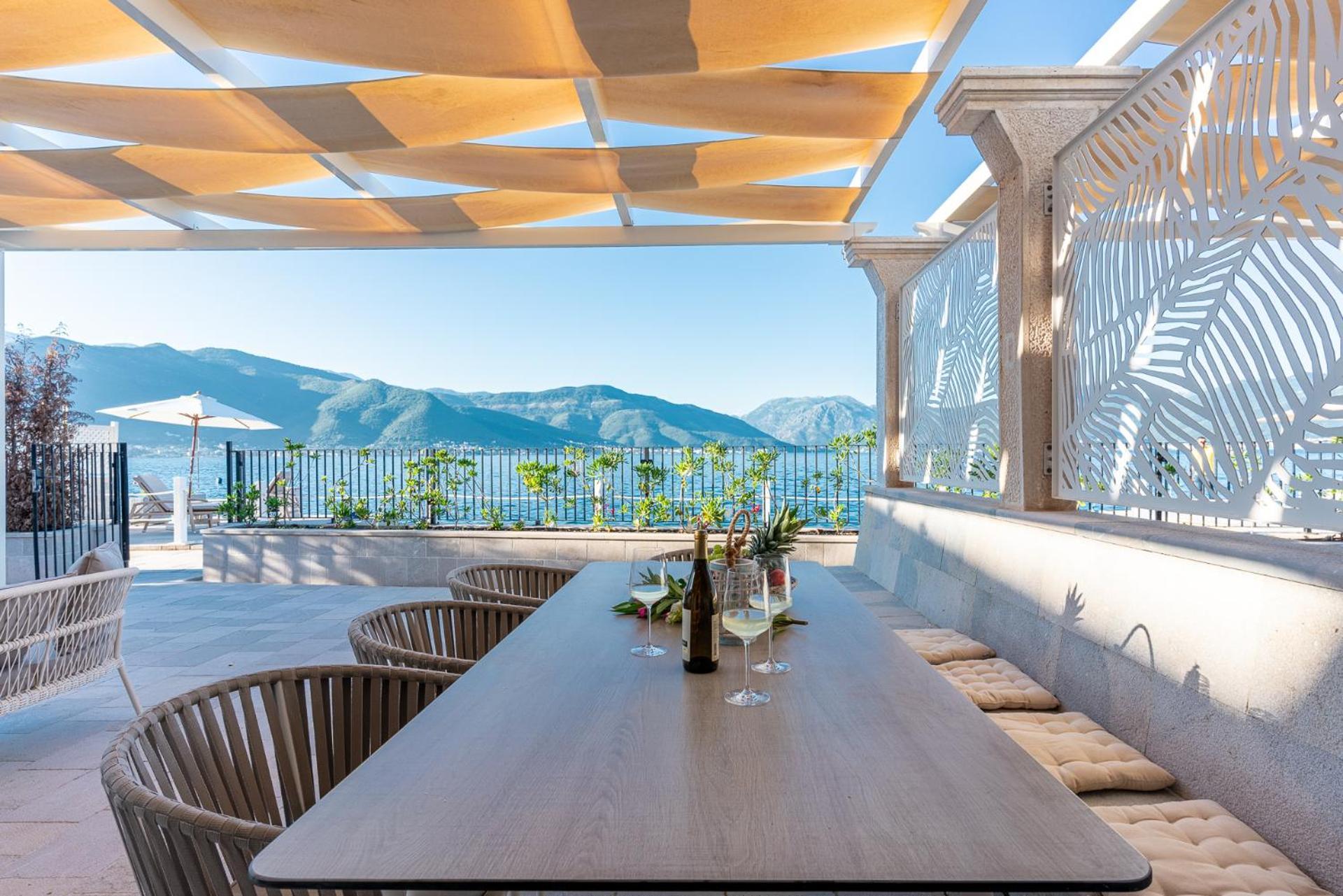 Villas Plitka ติวัต ภายนอก รูปภาพ
