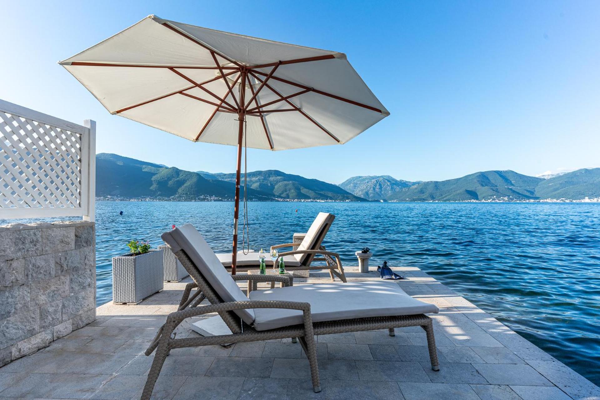 Villas Plitka ติวัต ภายนอก รูปภาพ