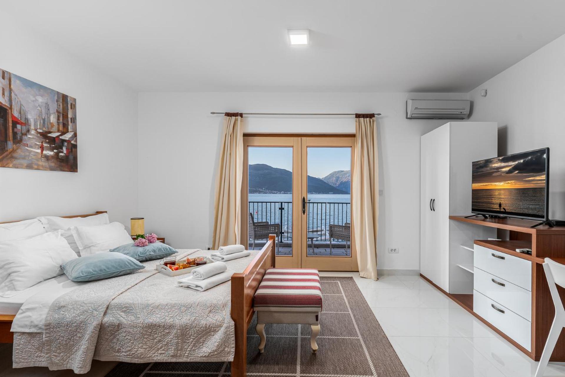 Villas Plitka ติวัต ภายนอก รูปภาพ
