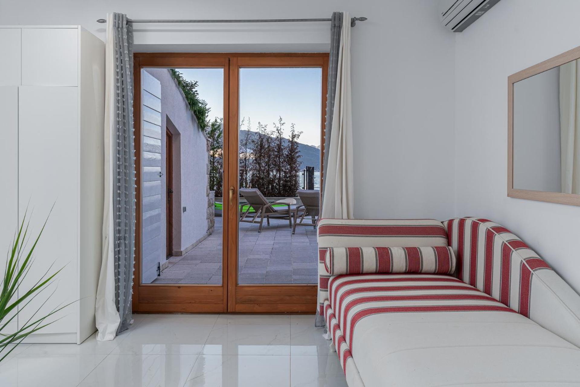 Villas Plitka ติวัต ภายนอก รูปภาพ